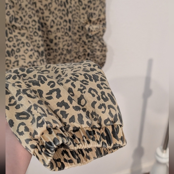 Easel Leopard Print Cargo Jogger Pants Small - Picture 5 of 6